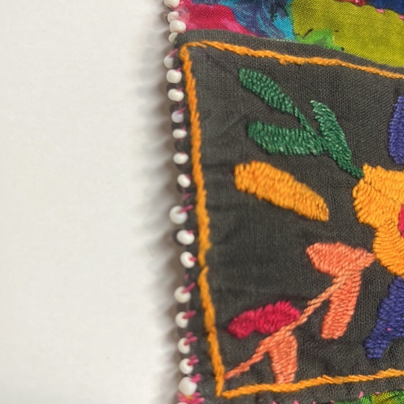 Handcrafted three trifold cotton embroidered mexican card wallet no metal - Picture 6 of 6